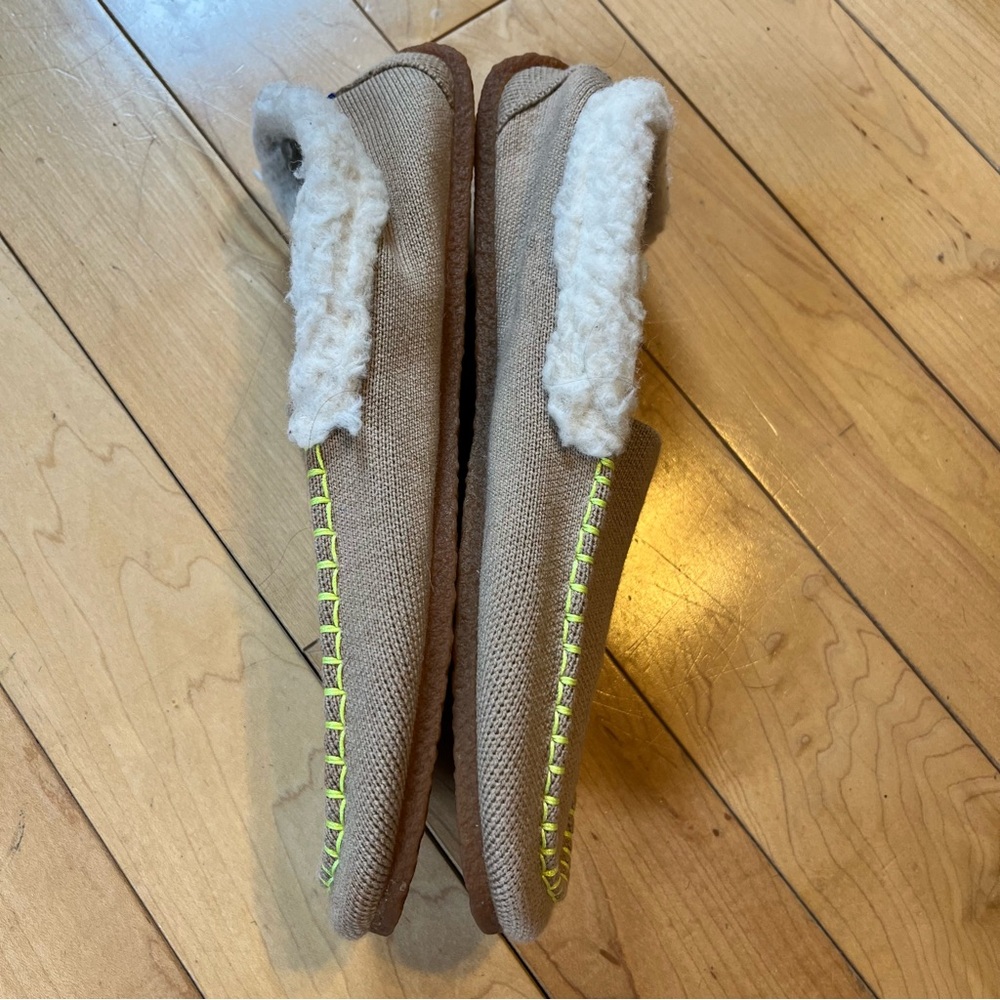 Rothy’s The Slipper Shearling-Lined Tan Slippers neon green stitching size 9 - Picture 3 of 8